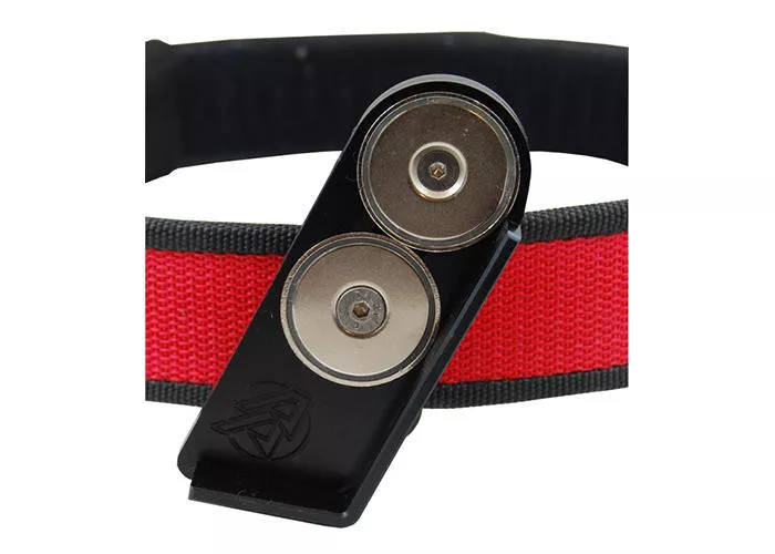 DAA Deluxe Magnetic Pouch