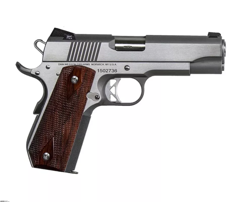 Dan Wesson 1911 Commander Classic Bobtail .45 ACP 4.25 Inch 8 Rds 01912 from ELK CO AMMO&ARMS INC near Saint Marys, Pennsylvania, USA
