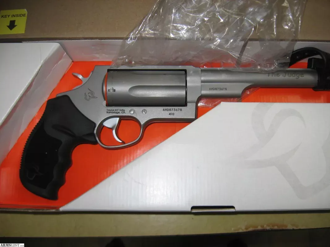 NEW TAURUS JUDGE,410 45 colt near SOUTH, Huntsville, AL