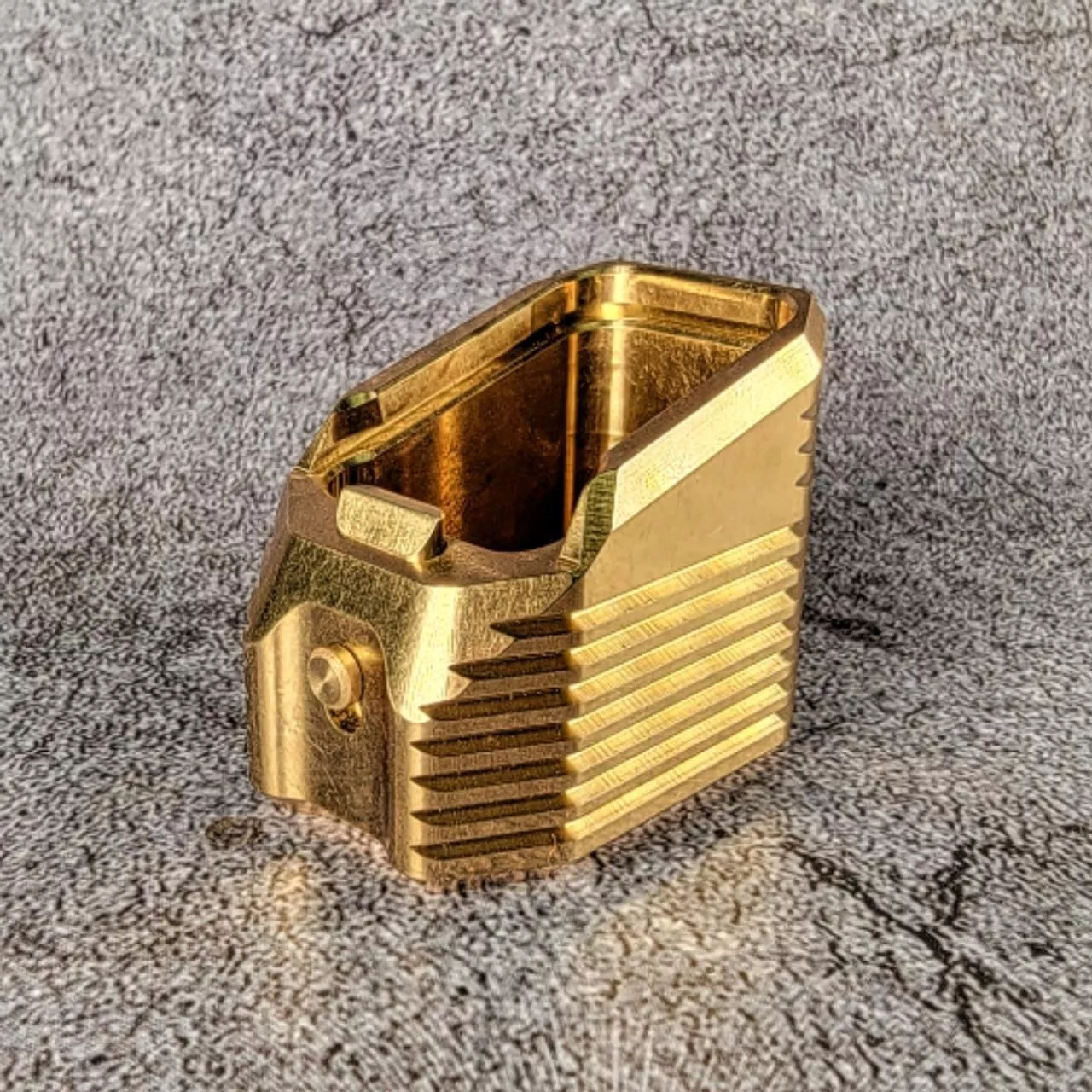 Taylor Freelance Sig 320 +5 v2.0 Basepad w/spring Brass